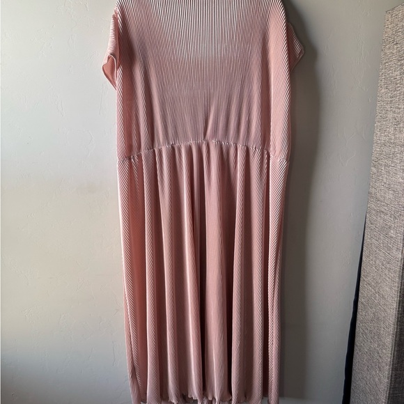 SHEIN Pink V-Neck Cap Sleeve Midi Dress for Weddings - Picture 8 of 8